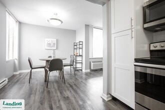 101 Three Rivers N, Unit E0513 in Fort Wayne, IN - Foto de edificio - Building Photo