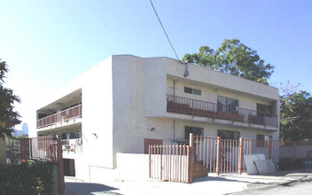 736 Bernard St in Los Angeles, CA - Foto de edificio - Building Photo