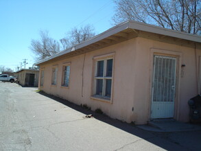 7263 Alameda Ave in El Paso, TX - Building Photo - Building Photo