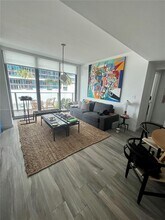 1300 S Miami Ave, Unit 1207 in Miami, FL - Building Photo - Building Photo