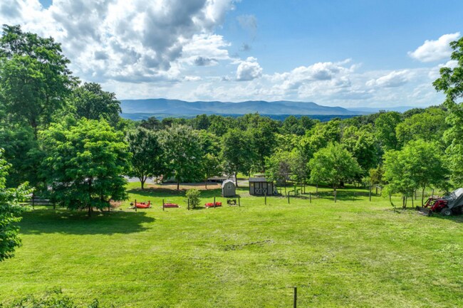 68 Skunk Hollow Ln in Front Royal, VA - Building Photo - Building Photo