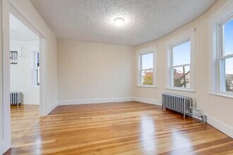 109 Rockdale St, Unit 2 in Boston, MA - Building Photo - Building Photo