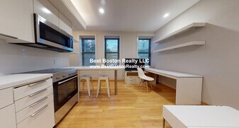115 Mt Auburn St, Unit 32 in Cambridge, MA - Building Photo