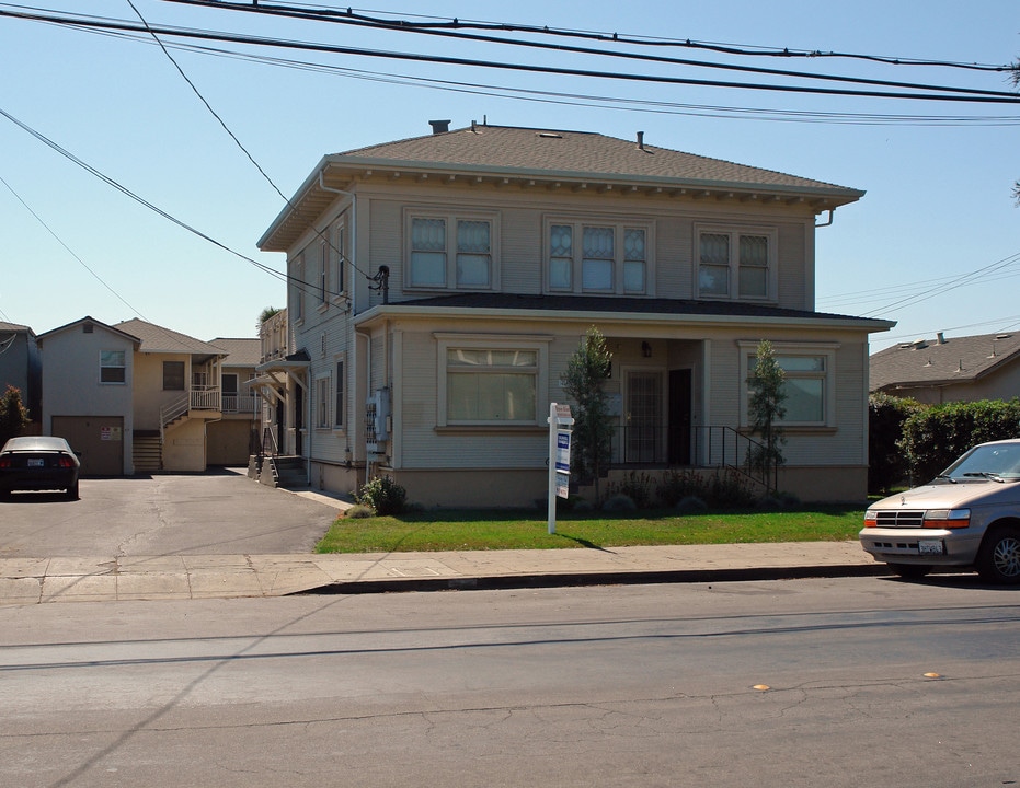 410 E Beach St in Watsonville, CA - Foto de edificio