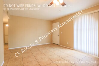 4722 E Apollo Rd in Phoenix, AZ - Building Photo - Building Photo