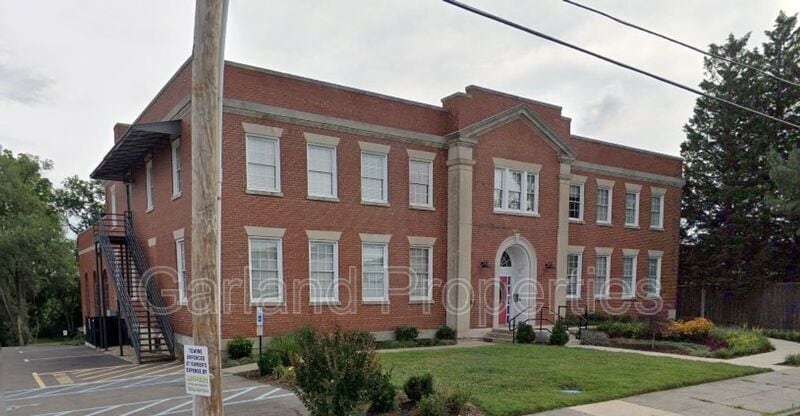 821 Salem Ave SW in Roanoke, VA - Building Photo