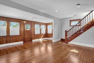 31 Riggs Pl in Locust Valley, NY - Building Photo - Building Photo