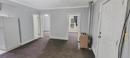 2102 Gary Ave in Spirit Lake, IA - Building Photo - Building Photo