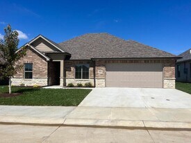 1901 Wes Milligan Ln in Columbia, MO - Building Photo