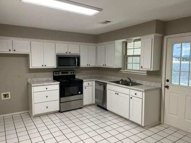 property at 50 Lynnwood Cove