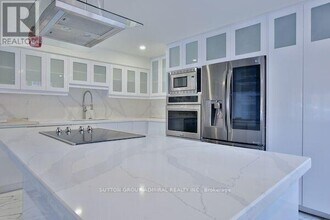 10 Silverdale Crescent in Toronto, ON - Building Photo - Building Photo