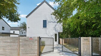 9104 Georgian Dr in Austin, TX - Building Photo