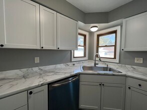 2033 15th St NW in Rochester, MN - Building Photo - Building Photo
