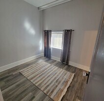 600 King St in Port Colborne, ON - Building Photo