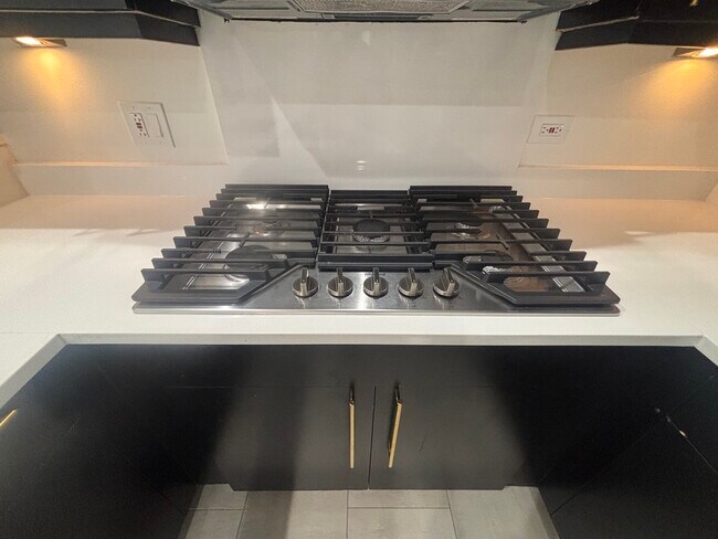 900 W Hubbard St in Chicago, IL - Building Photo - Building Photo