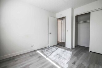 200 Bel Port Dr in Las Vegas, NV - Building Photo - Building Photo