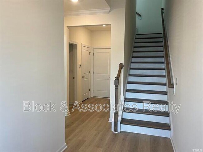 7011 Gentle Pine Pl in Raleigh, NC - Building Photo - Building Photo