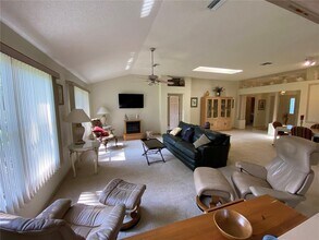 1115 Del Toro Dr in Lady Lake, FL - Building Photo - Building Photo