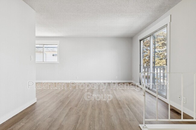 4809-4852 52 St in Olds, AB - Building Photo - Building Photo