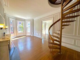 32 Gloucester St in Boston, MA - Building Photo