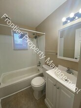 6855 Woodhurst Dr in St. Louis, MO - Building Photo - Building Photo