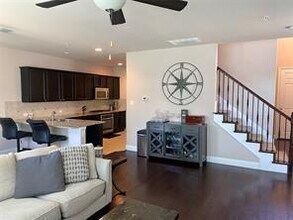 432 Hunt Dr in Lewisville, TX - Building Photo - Building Photo