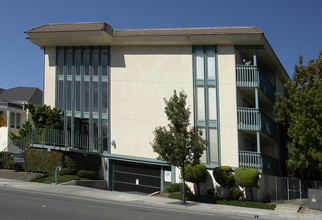 D Street Apartments in Hayward, CA - Building Photo - Building Photo