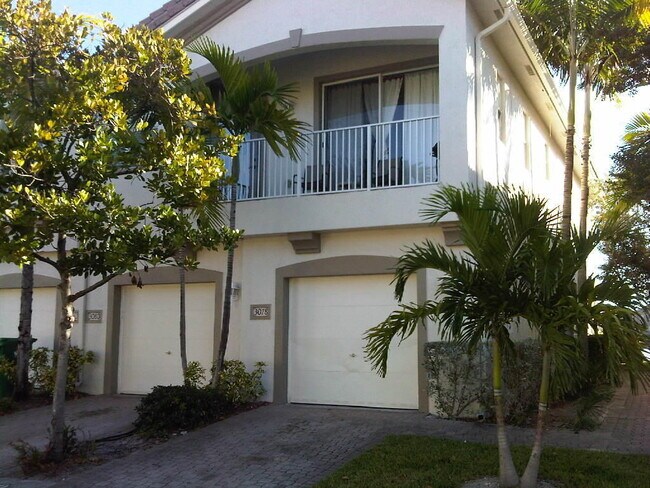 3078 Laurel Ridge Cir in Riviera Beach, FL - Building Photo - Building Photo