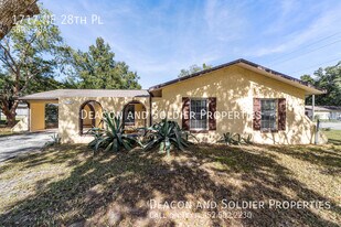 1717 NE 28th Pl in Ocala, FL - Building Photo