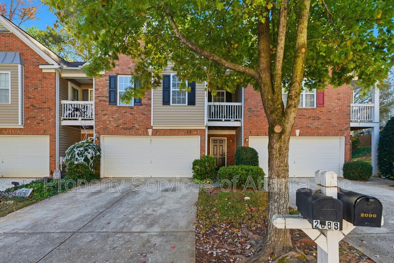 2088 Manhattan Pkwy in Decatur, GA - Building Photo