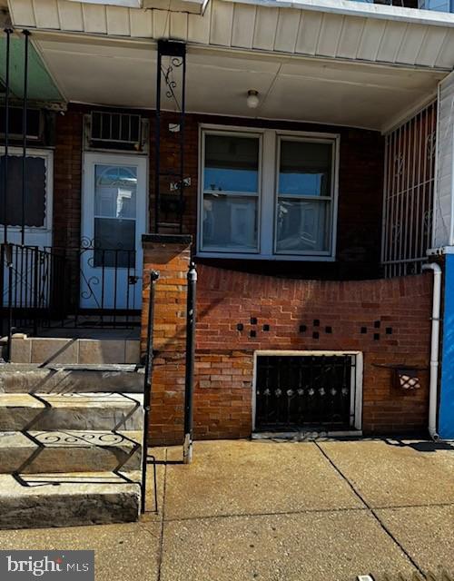 property at 3433 E St