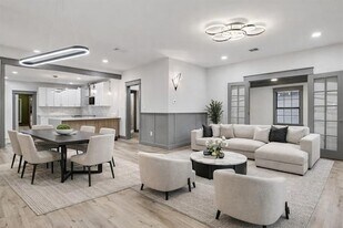 810 S Montclair Ave in Dallas, TX - Building Photo