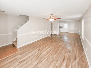 8042 Port Douglas Dr in Memphis, TN - Building Photo - Building Photo