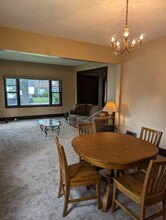1224 11th Ave N, Unit 1 in Fargo, ND - Foto de edificio - Building Photo