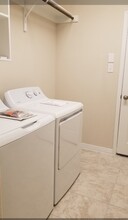 4413 Shady Hl Ln in Pflugerville, TX - Foto de edificio - Building Photo