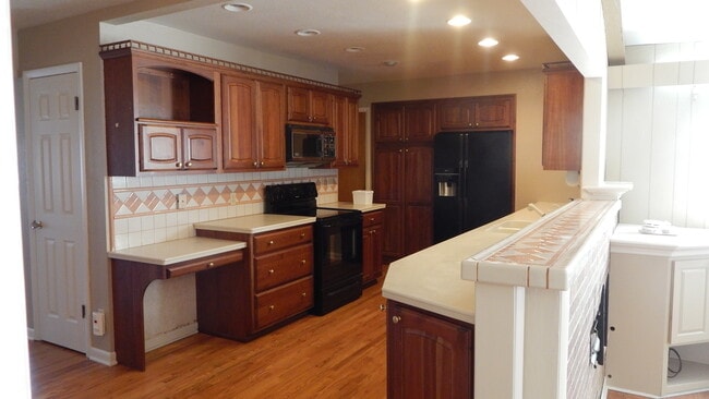 2313 Stanford Rd in Fort Collins, CO - Foto de edificio - Building Photo