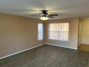 4985 Butte Pl NW in Albuquerque, NM - Foto de edificio - Building Photo