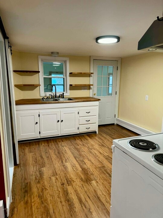 19 Sterling St, Unit 2 – Renovated 2BR in Waterville, ME - Building Photo