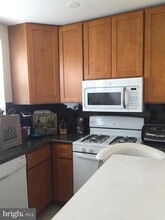 355 Mercy St in Philadelphia, PA - Building Photo - Building Photo