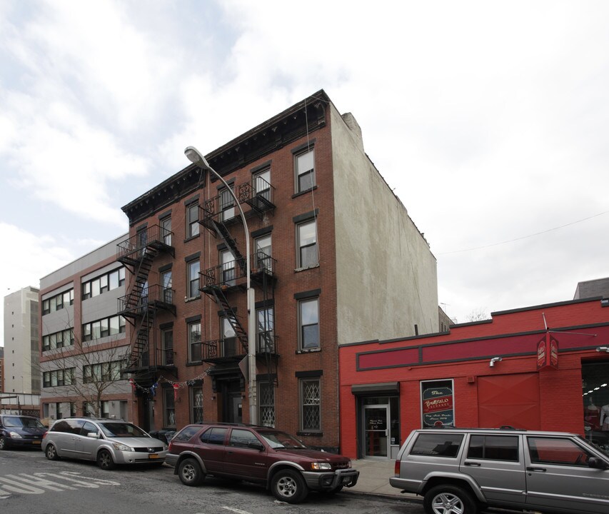 107 Boerum Pl in Brooklyn, NY - Foto de edificio