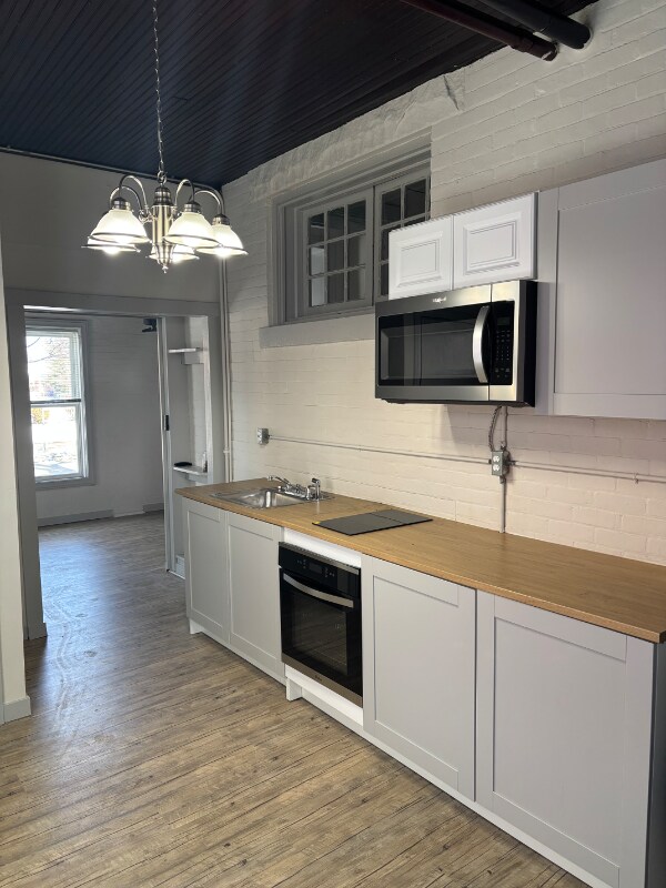 741 Dayton St-Unit -Apt 1B in Hamilton, OH - Building Photo - Building Photo