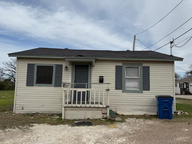 1210 Dalview Ave in Dallas, TX - Building Photo - Building Photo