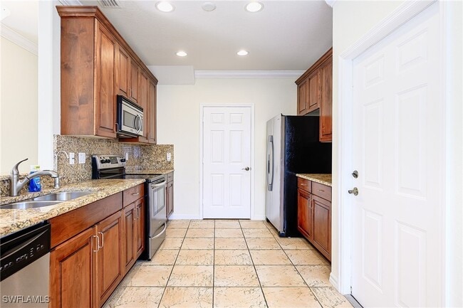 15056 Summit Pl Cir in Naples, FL - Building Photo - Building Photo