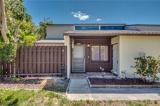 12920 Sandpoint Ct in Ft. Myers, FL - Building Photo - Building Photo