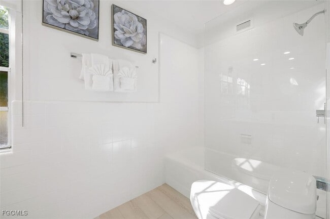 property at 2728 Crayton Rd