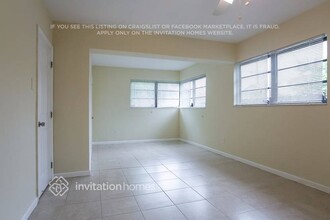 1635 NE 170th St in North Miami Beach, FL - Building Photo - Building Photo