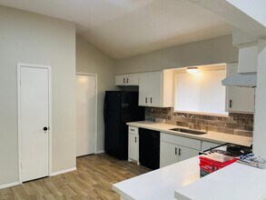 20814 Park Bridge Dr in Katy, TX - Building Photo - Building Photo
