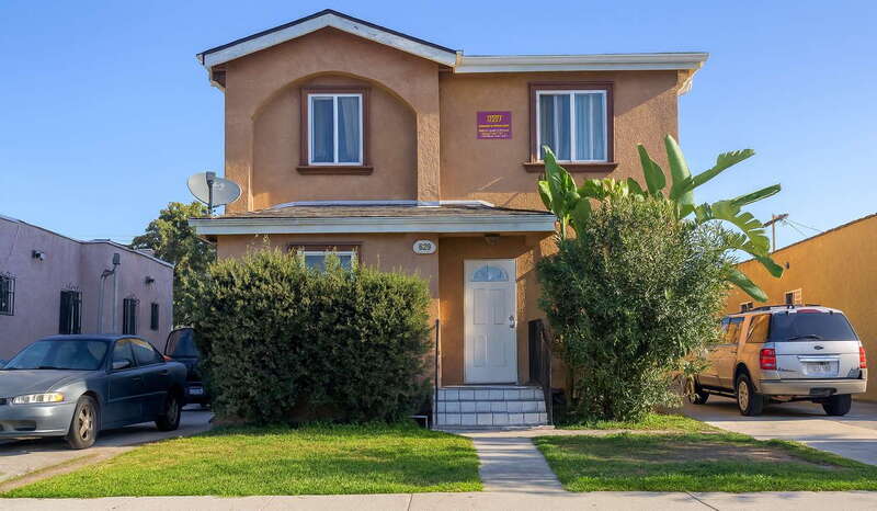 631 E 78th St in Los Angeles, CA - Building Photo