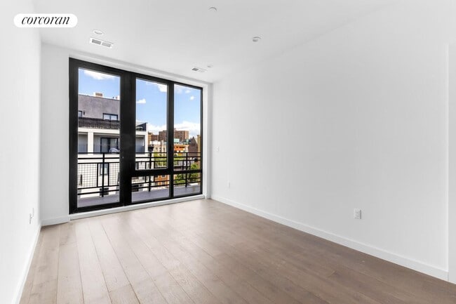 407 E 117th St in New York, NY - Building Photo - Building Photo