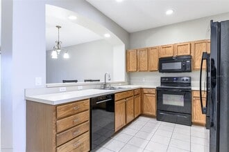 1136 Jonah Dr in North Port, FL - Building Photo - Building Photo